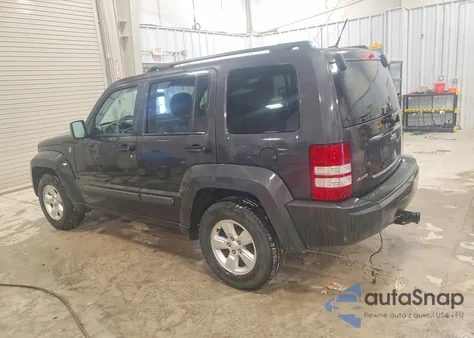 2010 Jeep Liberty Sport из США, поврежденный, VIN 1J4PN2GK0AW147771